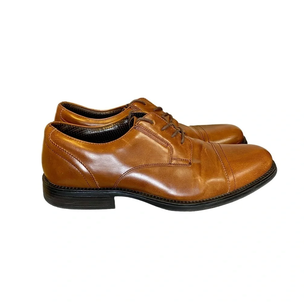 Dockers Garfield - Lace‎ Up Oxford shoes with Cap Toe Size 10.5M